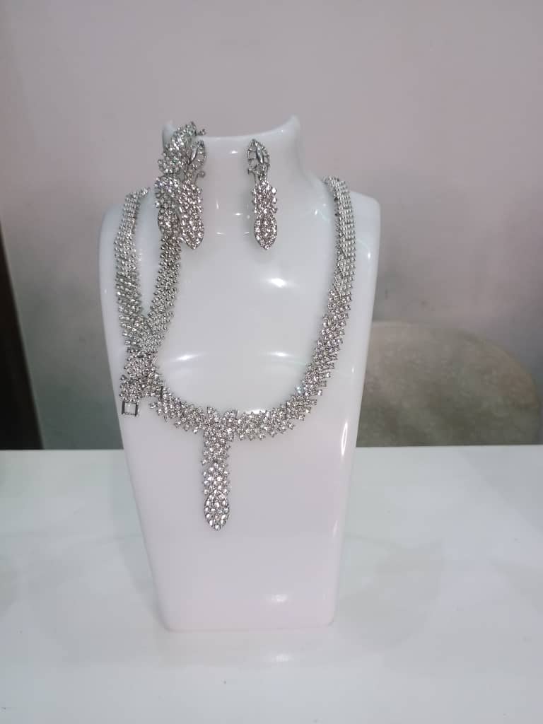 Necklace + Earing