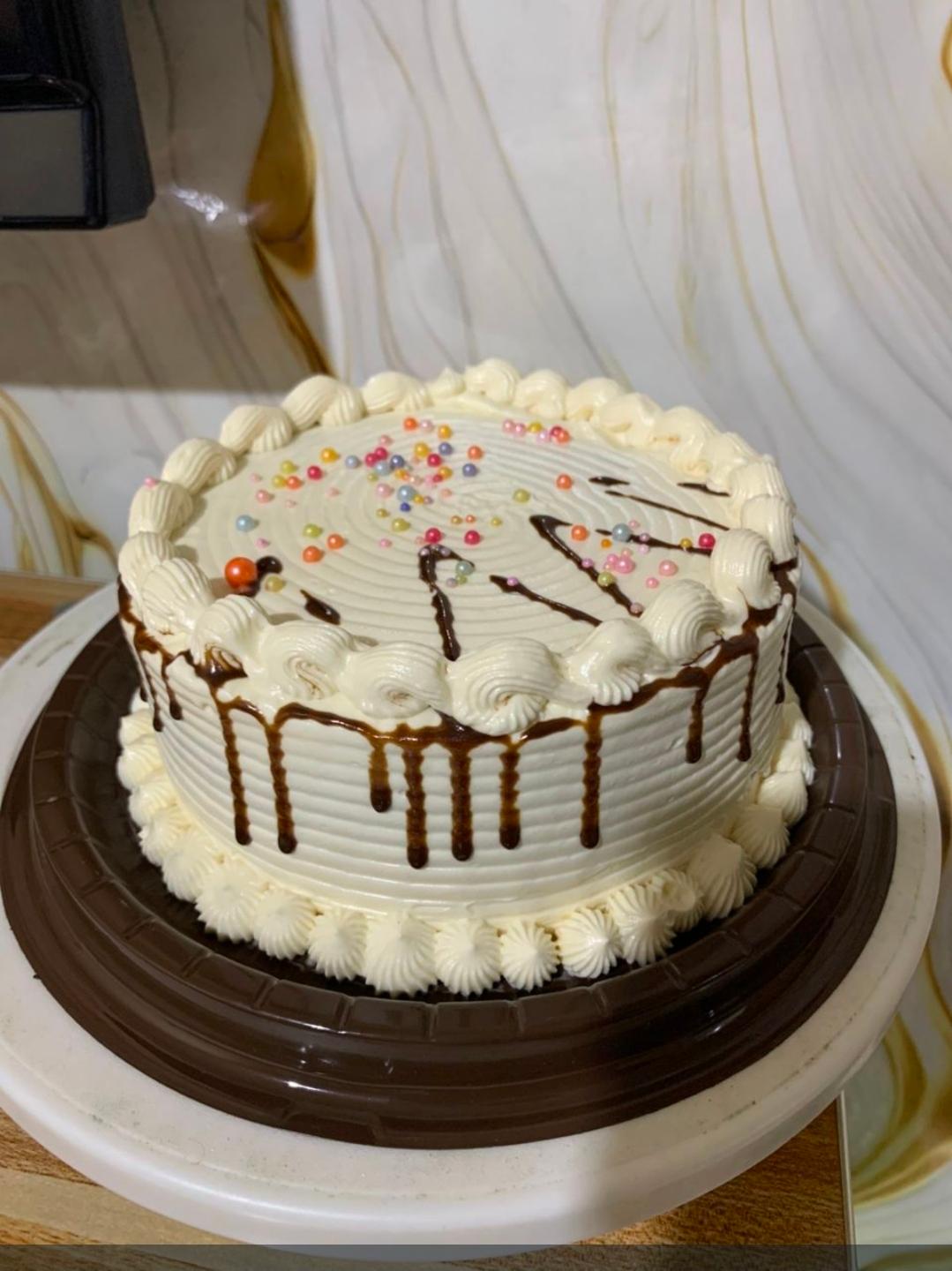 Drip & Sprinkle Party Cake 